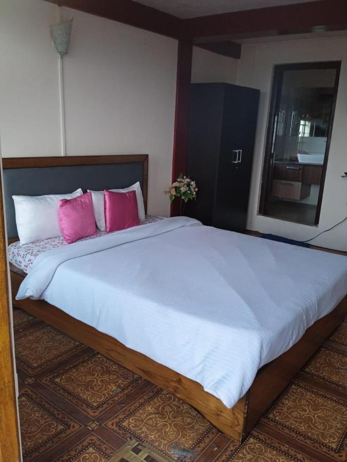 Abode Me Me Ai Haven Hotel Cserrapundzsi Kültér fotó