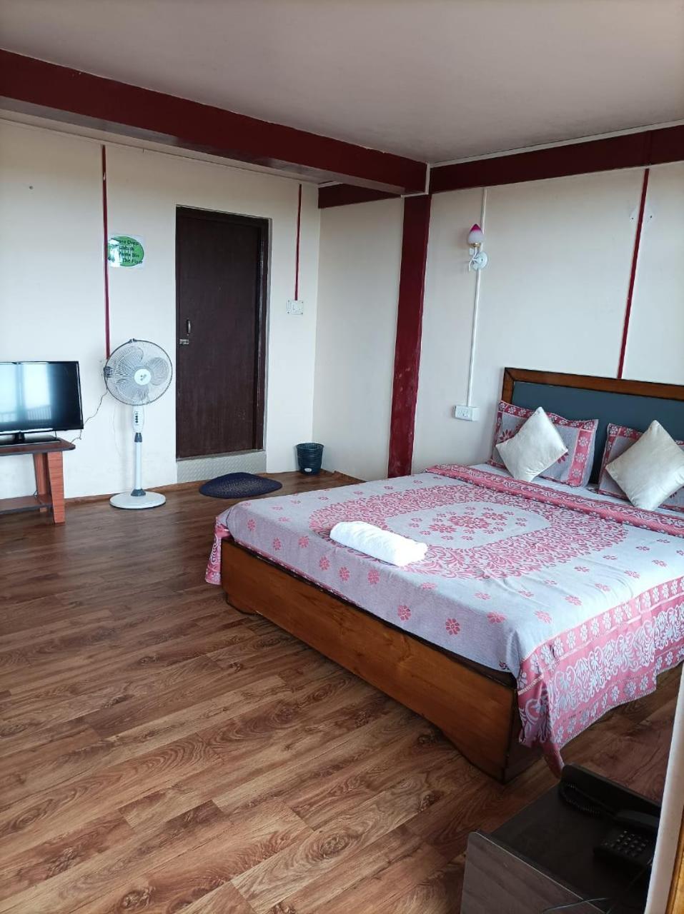 Abode Me Me Ai Haven Hotel Cserrapundzsi Kültér fotó