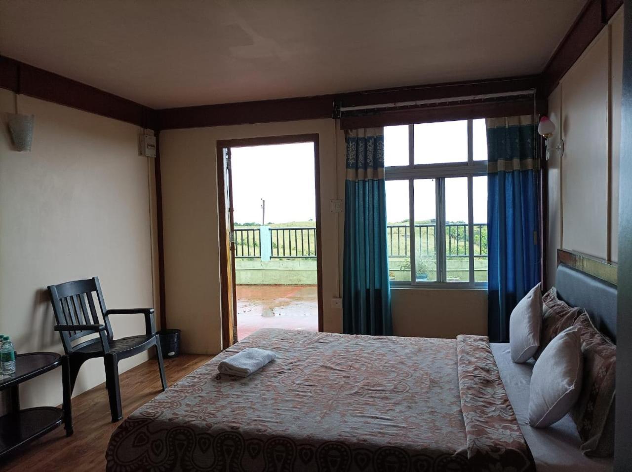 Abode Me Me Ai Haven Hotel Cserrapundzsi Kültér fotó