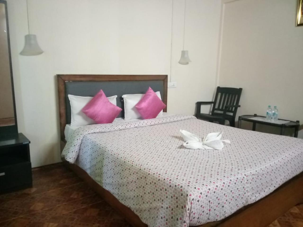 Abode Me Me Ai Haven Hotel Cserrapundzsi Kültér fotó