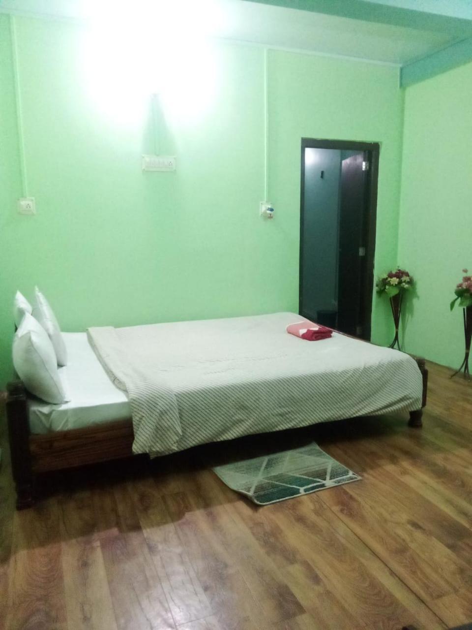 Abode Me Me Ai Haven Hotel Cserrapundzsi Kültér fotó